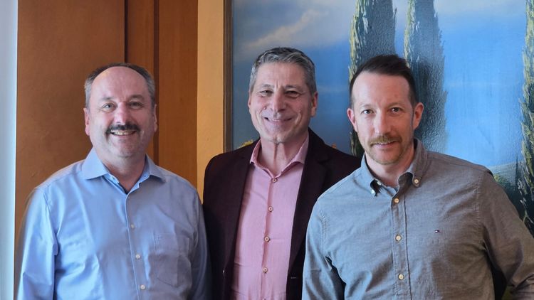 Präsident mit den beiden Stadträten